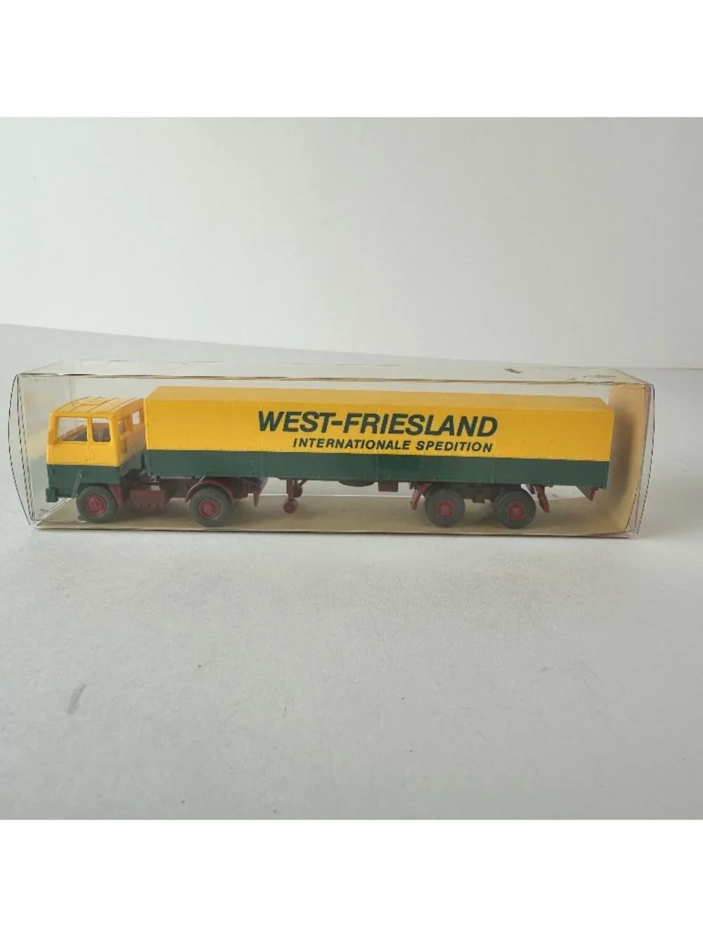 Wiking Ford Transcontinental Sattelzug Model Truck 530 Yellow & Green HO